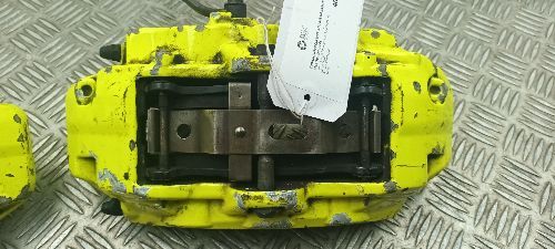 SUBARU IMPREZA WRX STi PAIR OF BREMBO FRONT YELLOW CALIPERS