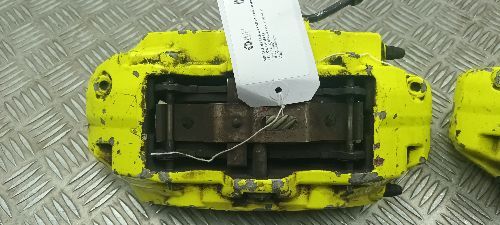 SUBARU IMPREZA WRX STi PAIR OF BREMBO FRONT YELLOW CALIPERS