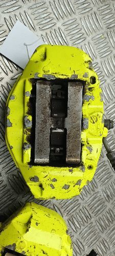 SUBARU IMPREZA WRX STi PAIR OF BREMBO REAR YELLOW CALIPERS